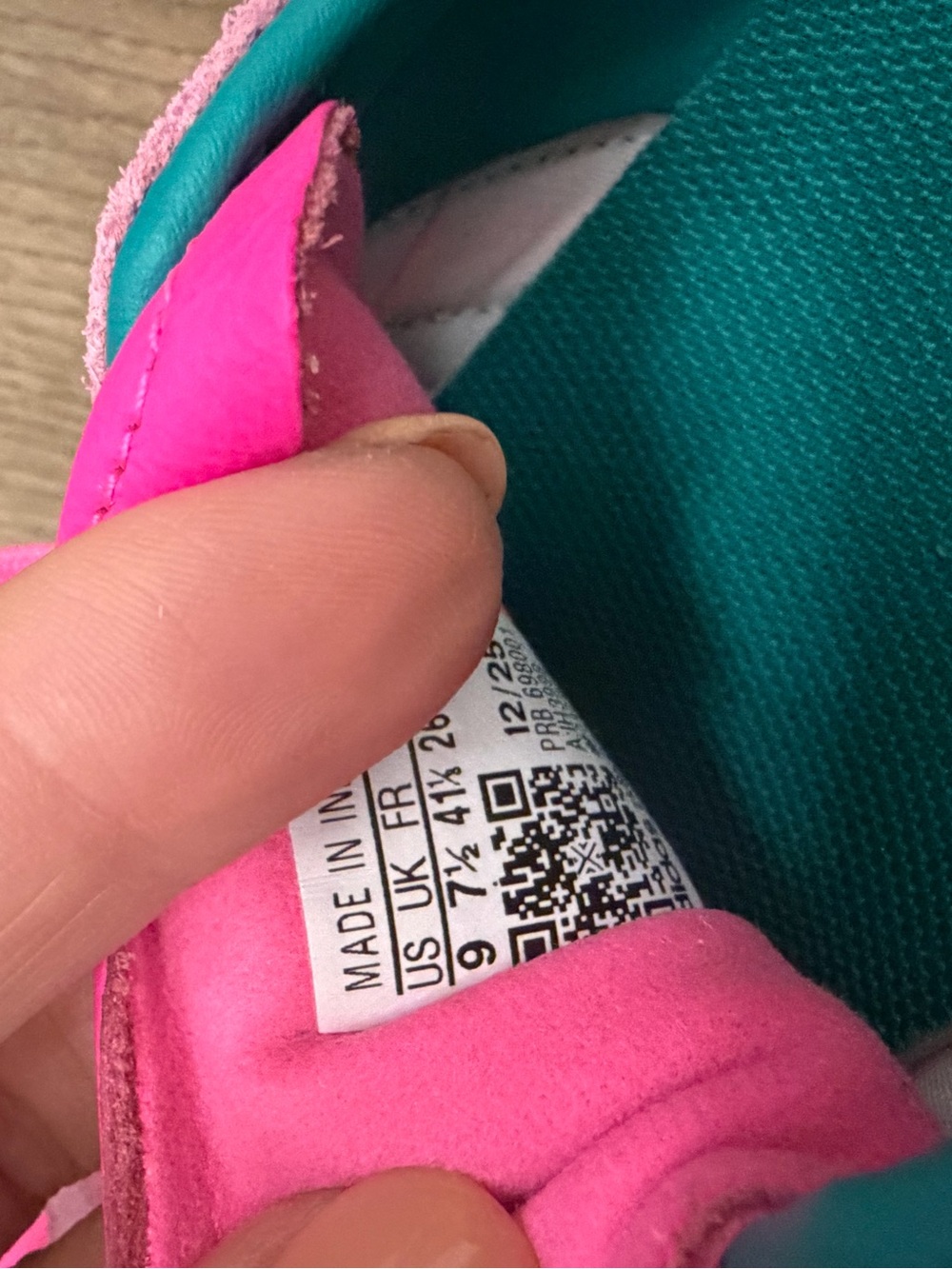 Adidas Tokyo Pink Women’s 9 - Picture 8 of 9